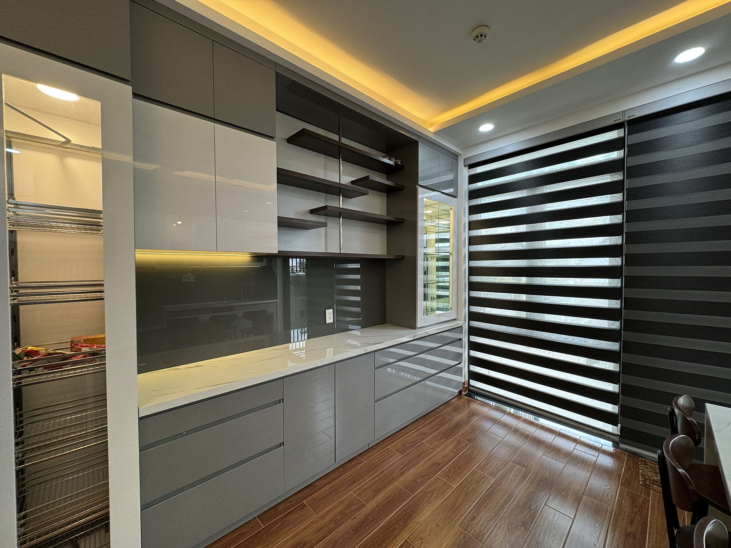 Siêu phẩm Hầm, 4Lầu, ST, thang máy (4,75x17=80,75m2) full nội thất cao cấp đường nội bộ 12m khu VIP 3 tháng 2